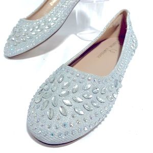 Lauren Lorraine~Slip-on-Crystal Gem Studded~size 8-Bedazzled￼~SILVER